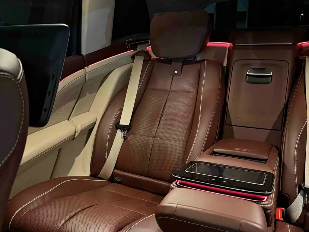 Mercedes-Benz GLS — миниатюра 15