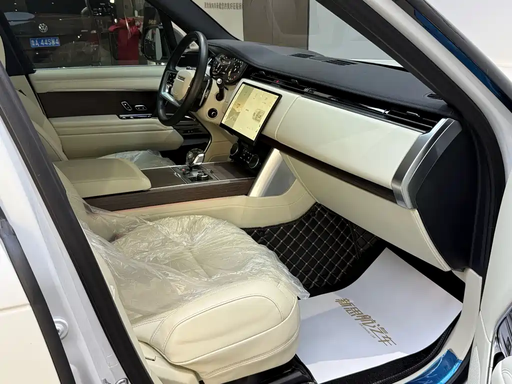 Land Rover Range Rover — миниатюра 13