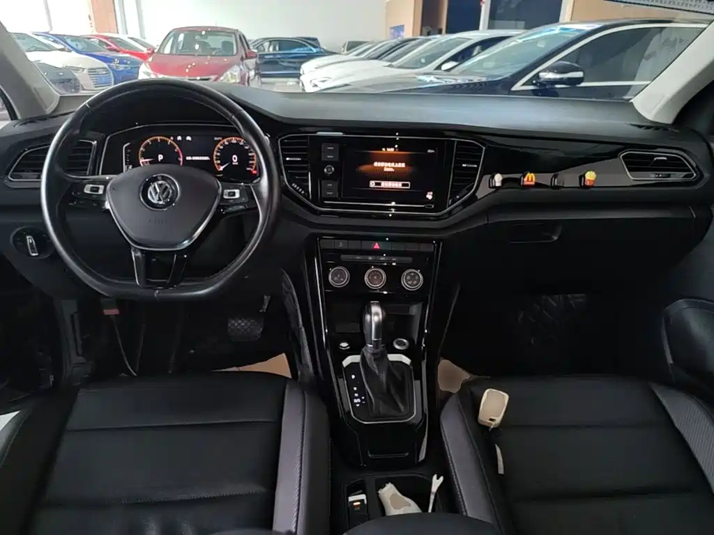 Volkswagen T-Roc — миниатюра 10