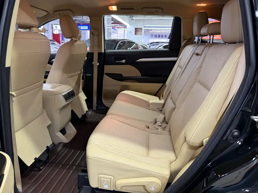 Toyota Highlander — миниатюра 15