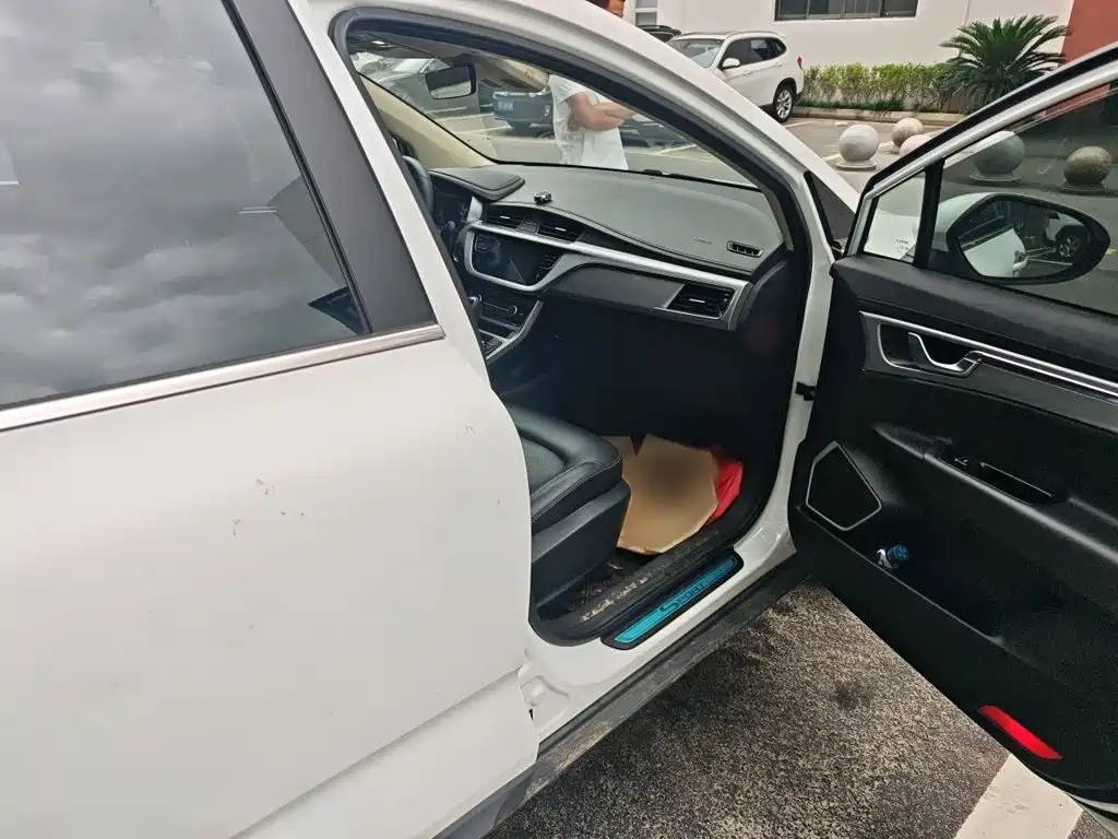 Geely Emgrand GS — миниатюра 18