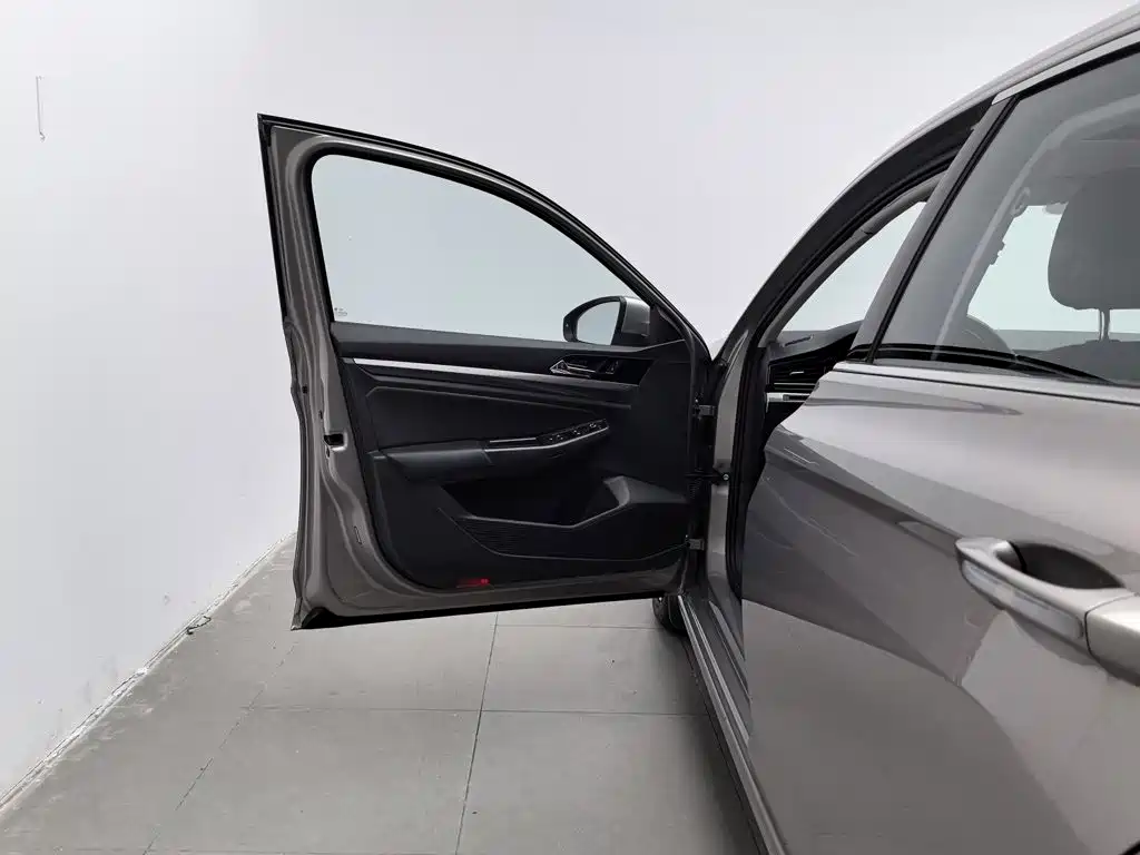 Volkswagen Bora — миниатюра 8