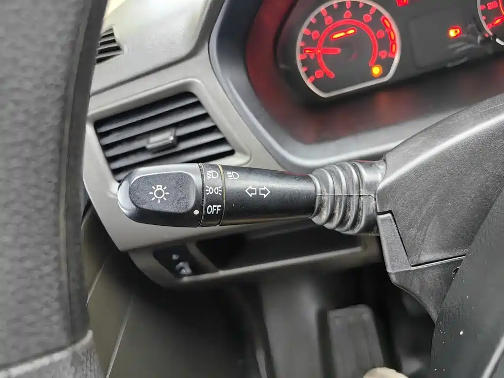 Wuling Rongguang S — миниатюра 21