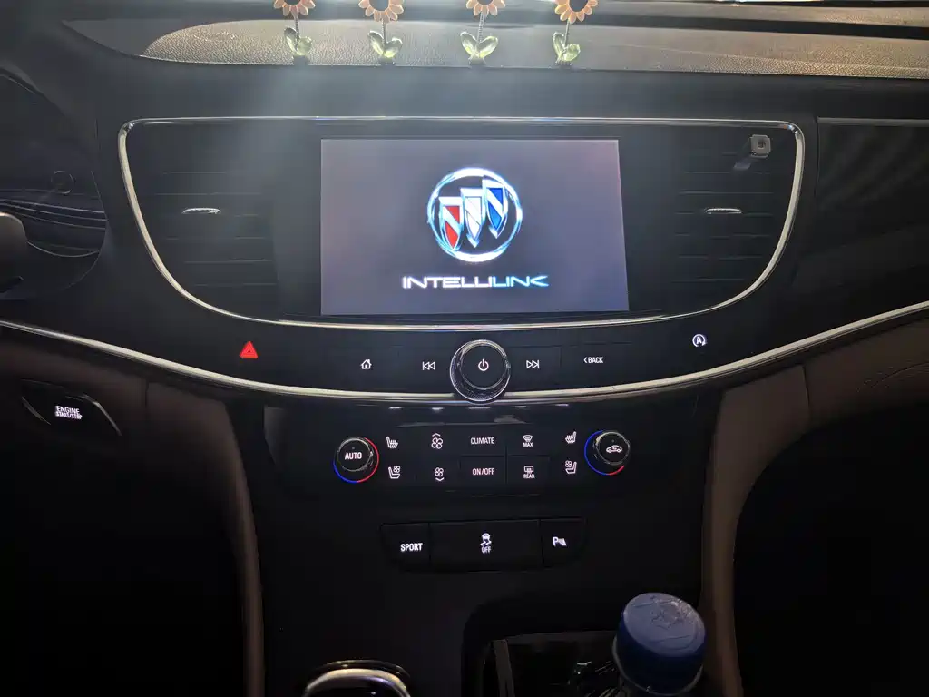 Buick LaCrosse — миниатюра 8