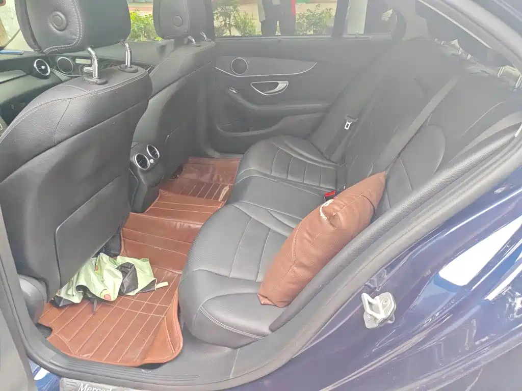 Mercedes-Benz C-Class — миниатюра 13