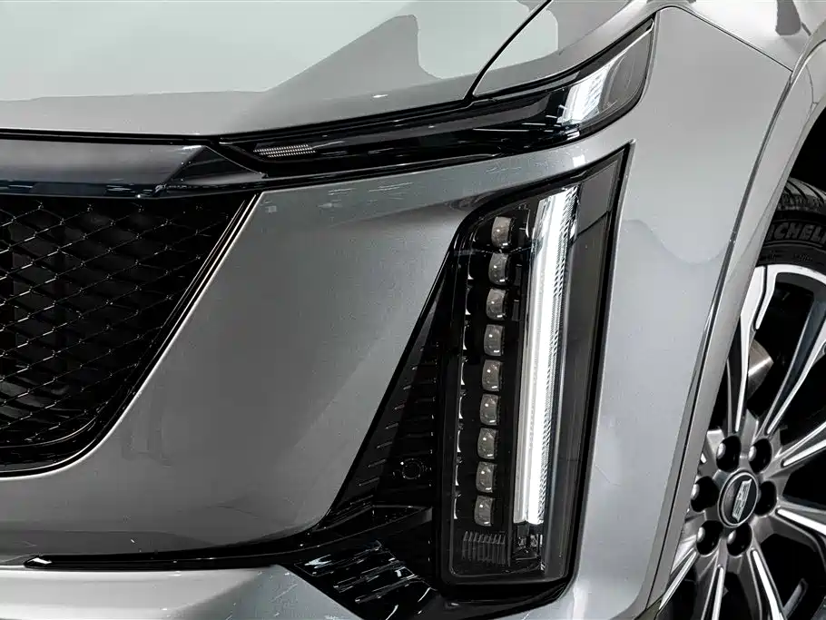 Cadillac XT5 — миниатюра 4