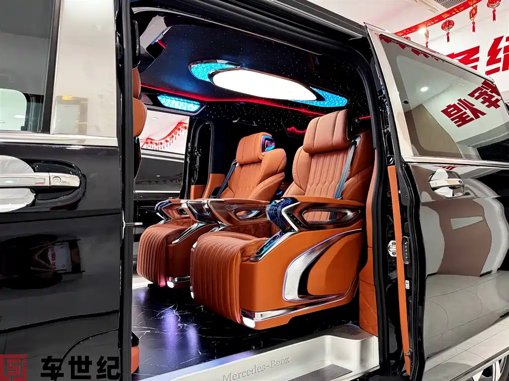 Mercedes-Benz Vito 2024 2.0T 7 мест
