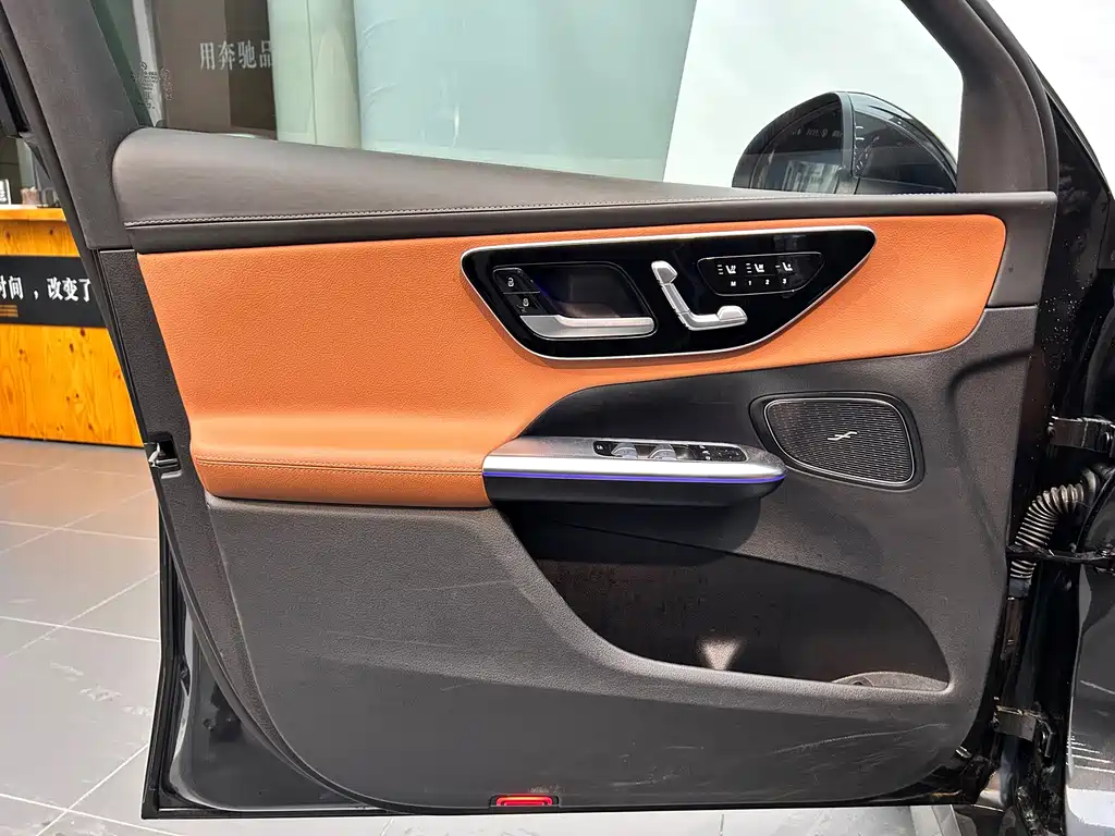 Mercedes-Benz GLC — миниатюра 21