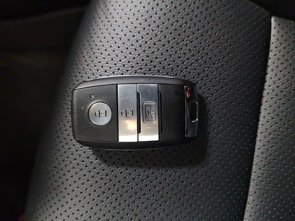 Kia KX Cross — миниатюра 9