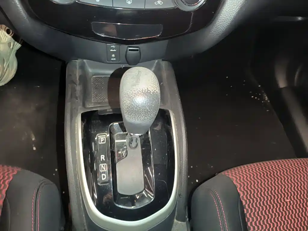 Nissan Qashqai — миниатюра 14