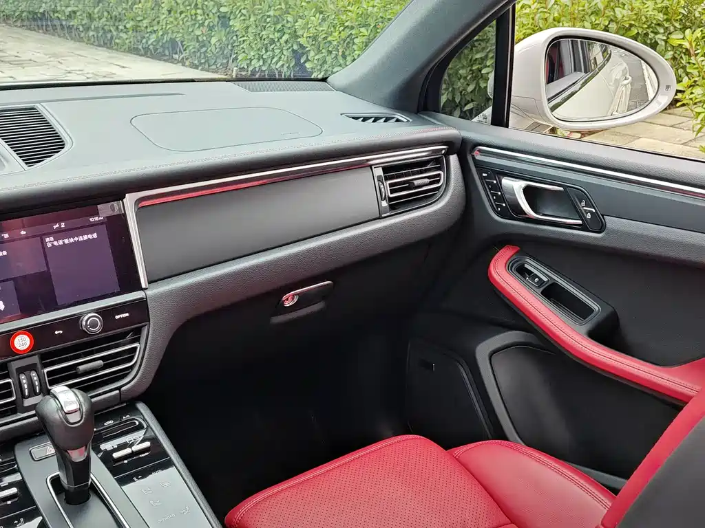 Porsche Macan — миниатюра 15