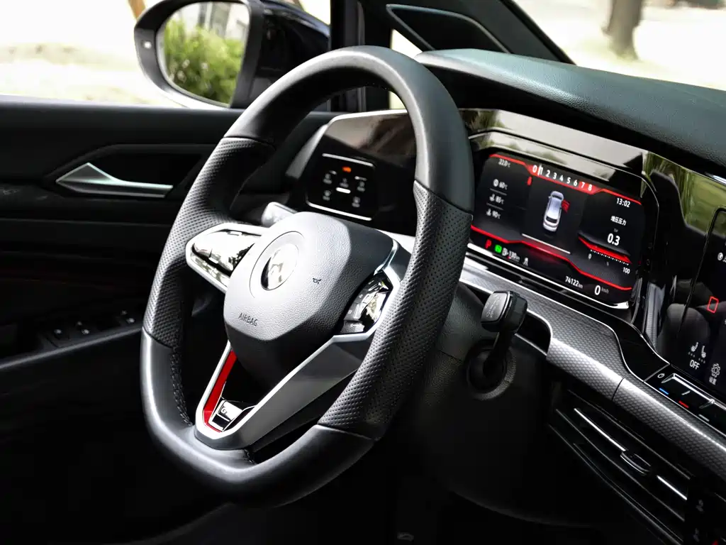 Volkswagen Golf GTI — миниатюра 15