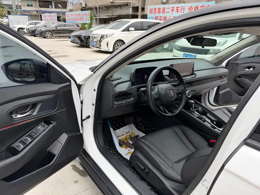 Honda Accord — миниатюра 7