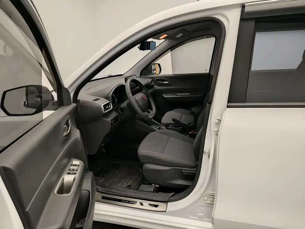 Wuling Hongguang EV — миниатюра 12