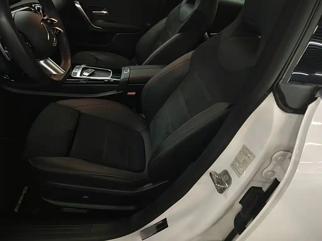 Mercedes-Benz CLA (Import) — миниатюра 15