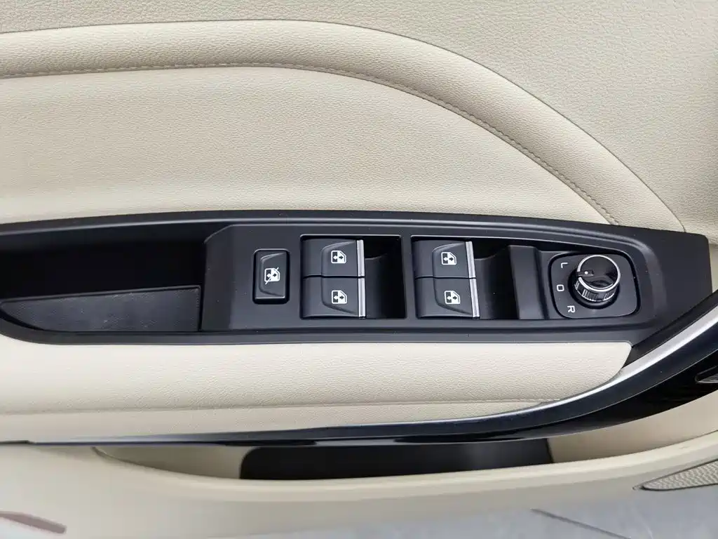 Bestune T77 — миниатюра 9
