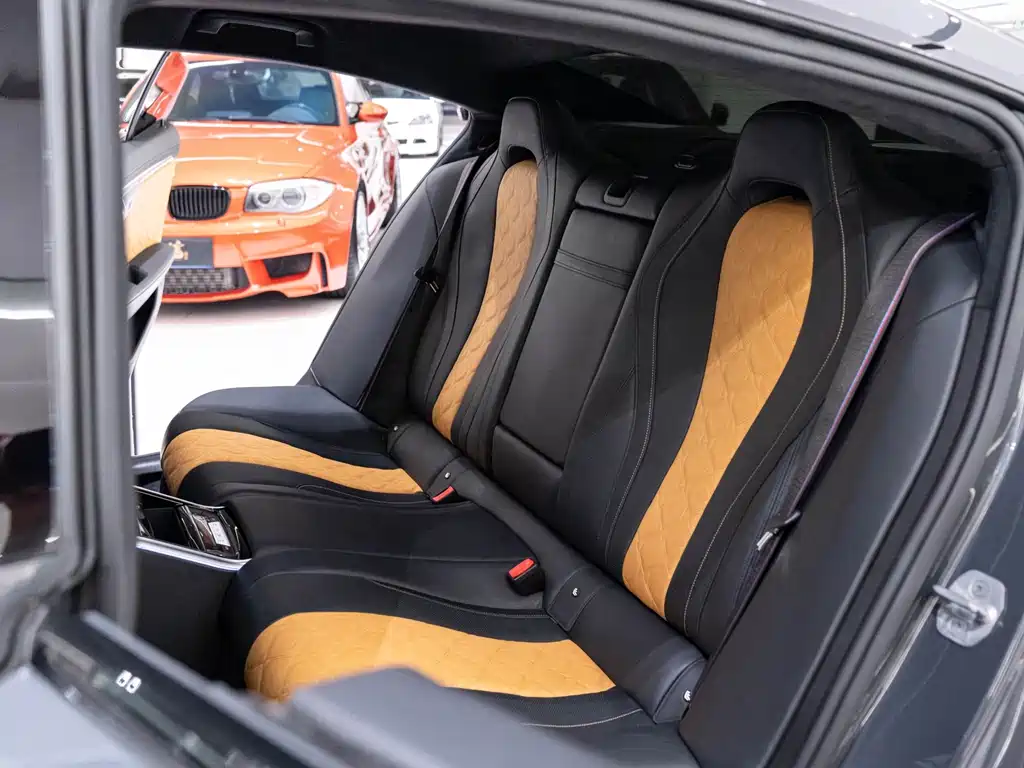 BMW M8 — миниатюра 14