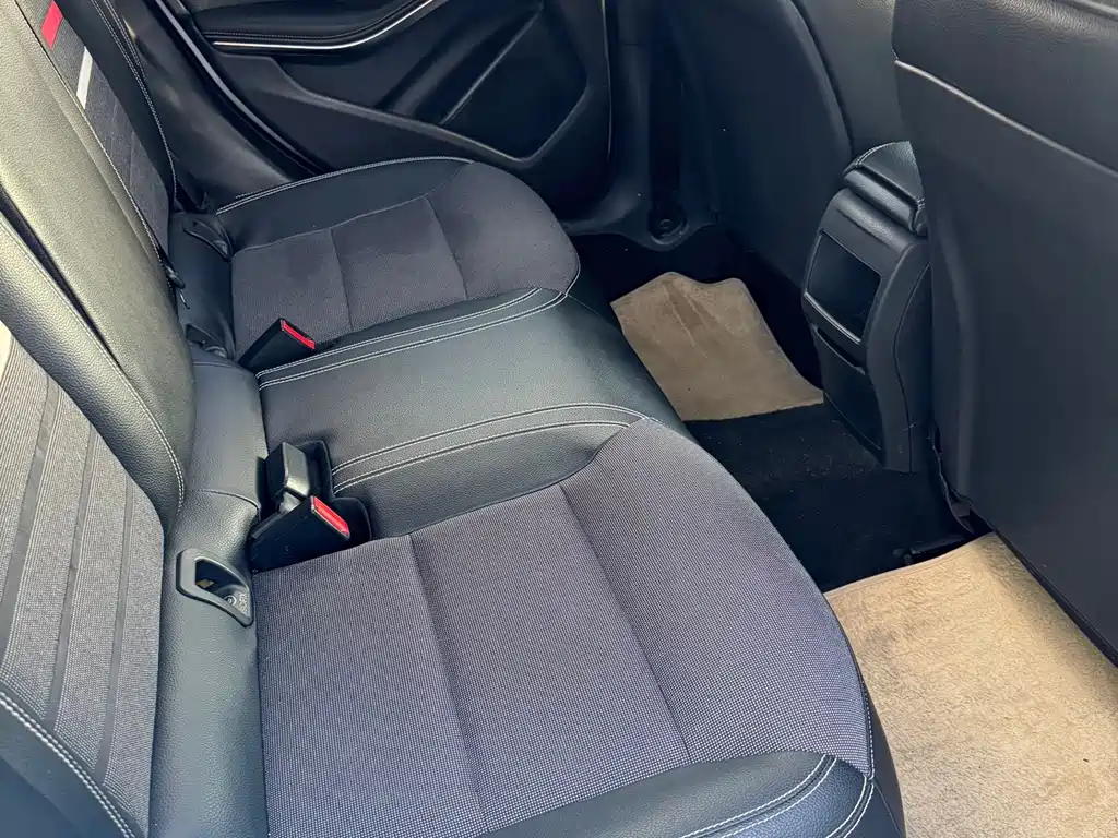 Mercedes-Benz A-Class (Import) — миниатюра 10