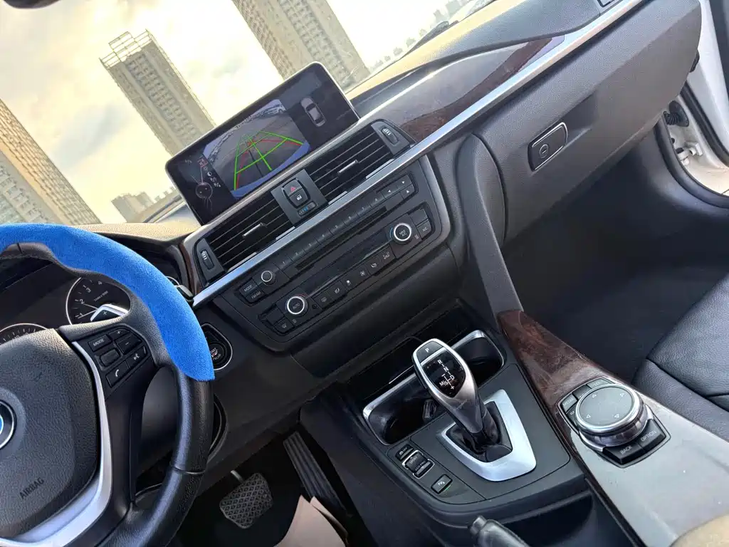 BMW 3 Series — миниатюра 9