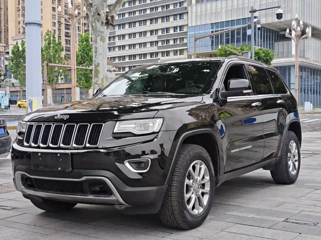 Jeep Grand Cherokee (Import) 2015