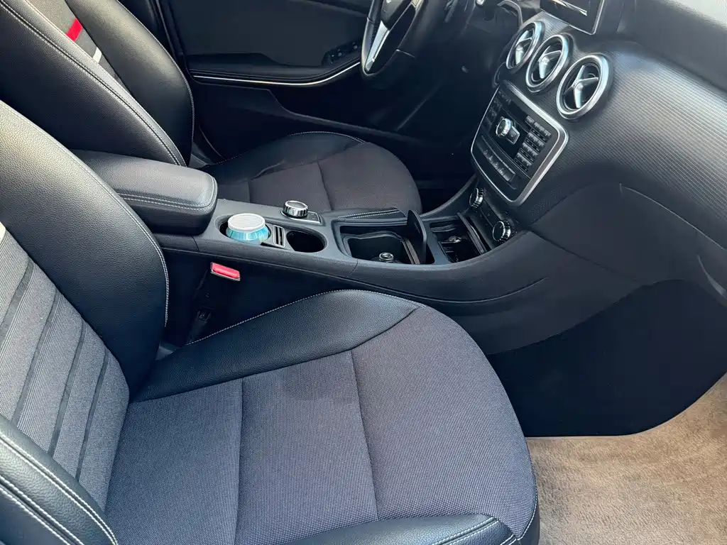 Mercedes-Benz A-Class (Import) — миниатюра 8