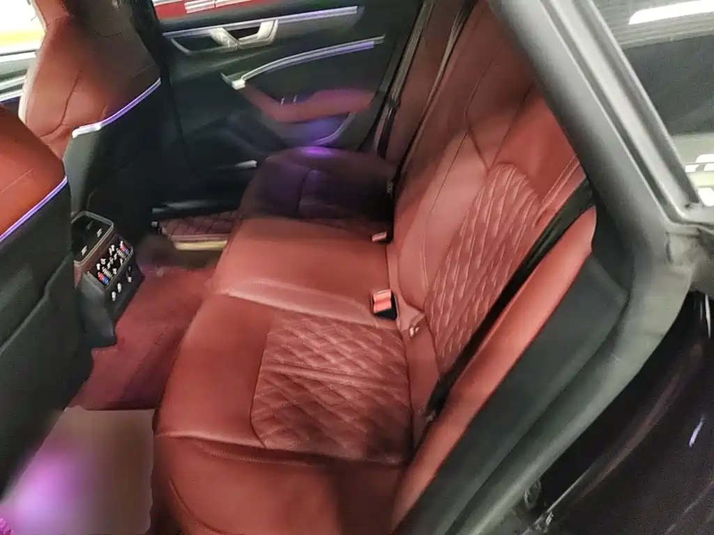 Audi A7L — миниатюра 17