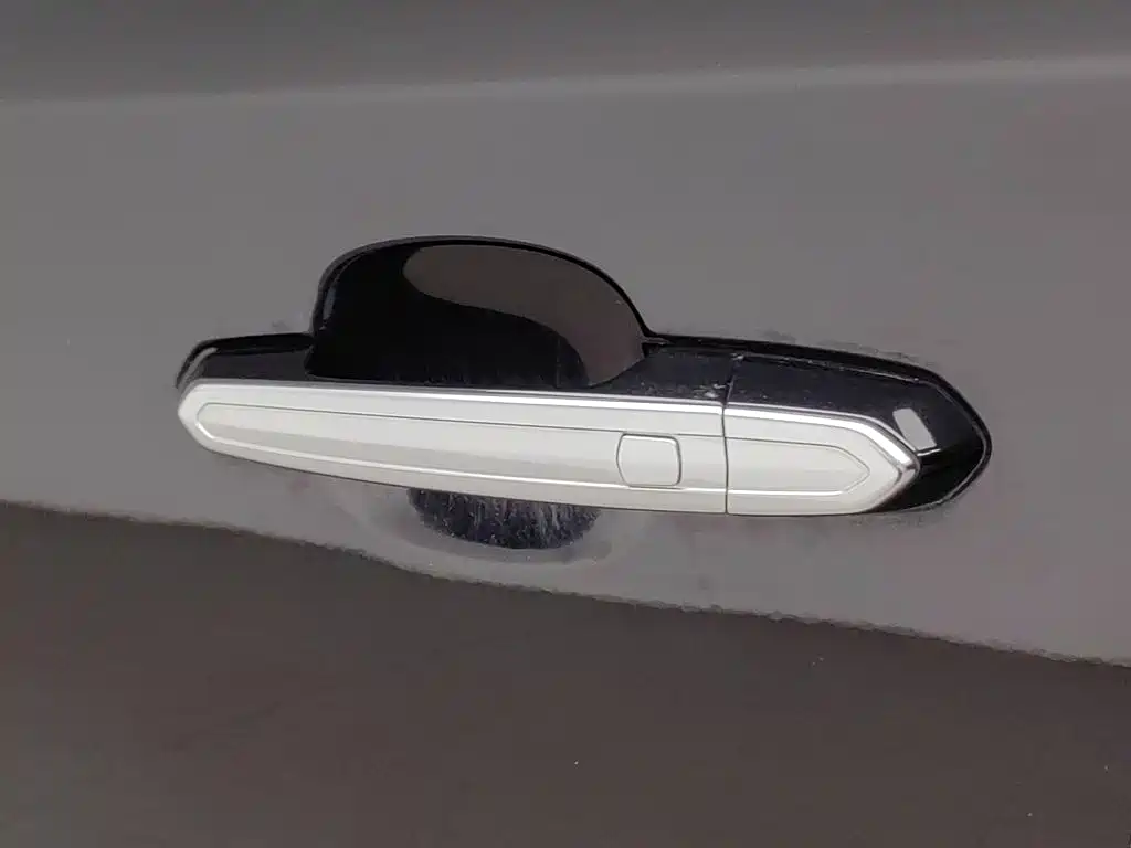 Cadillac XTS — миниатюра 18