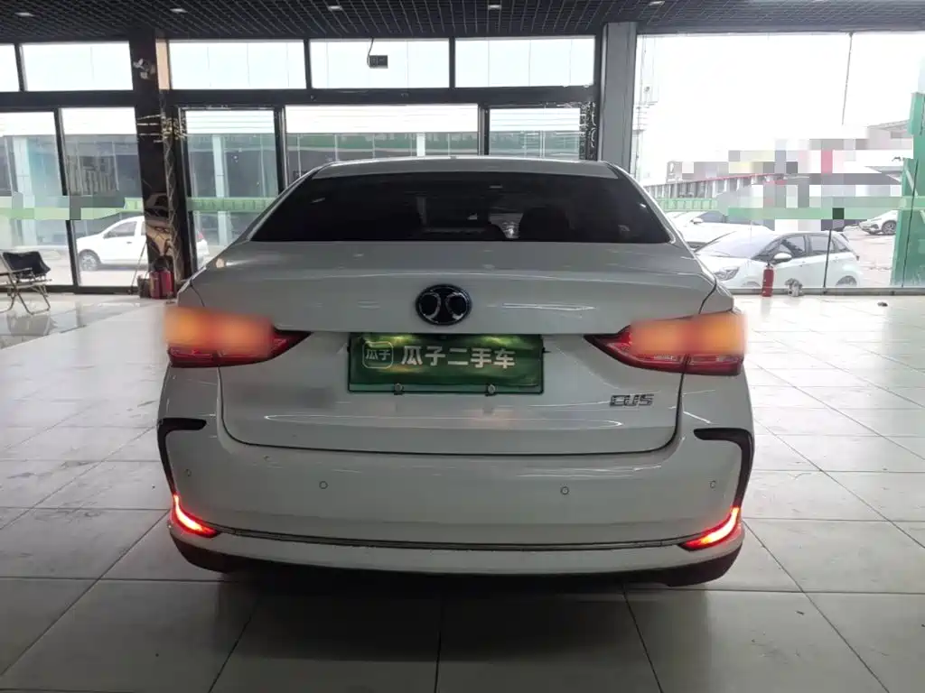 BAIC EU5 — миниатюра 6