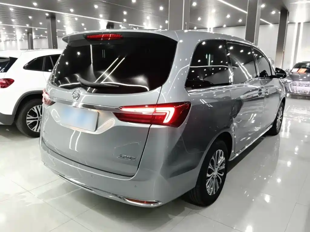 Buick GL8 — миниатюра 7