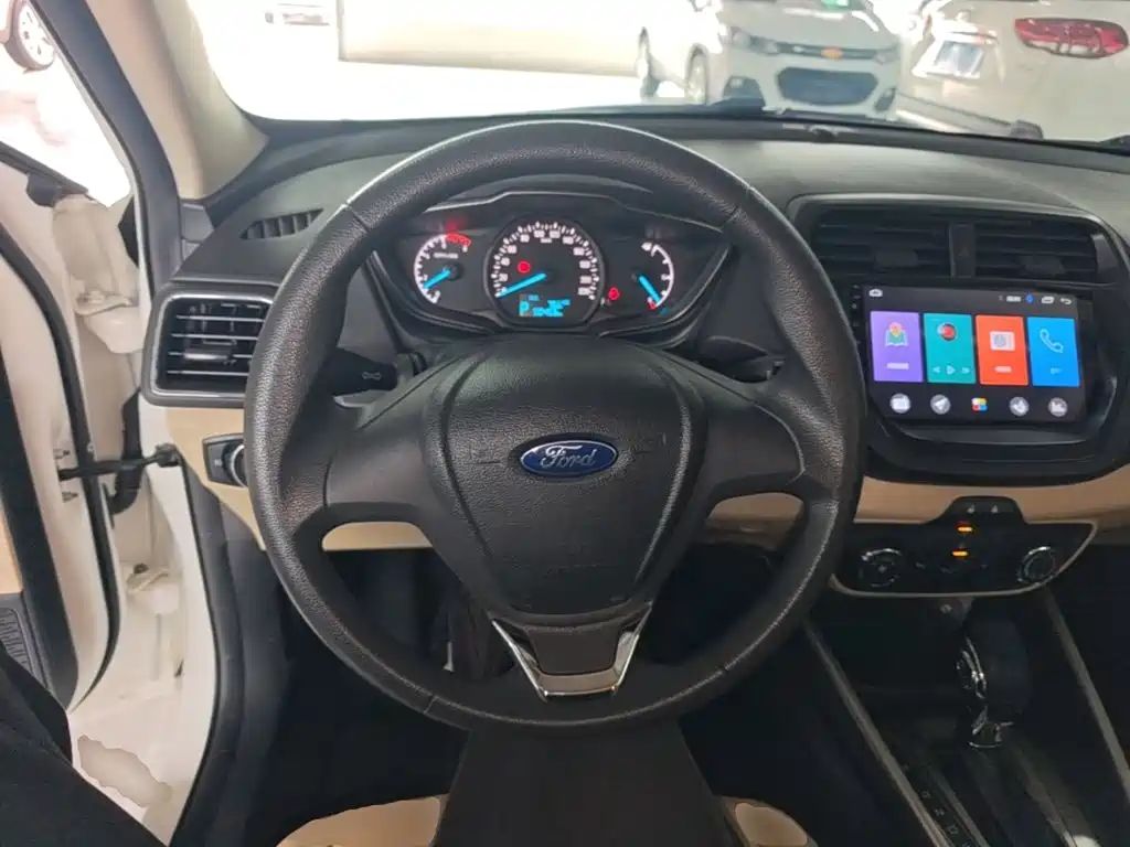 Ford Escort — миниатюра 11