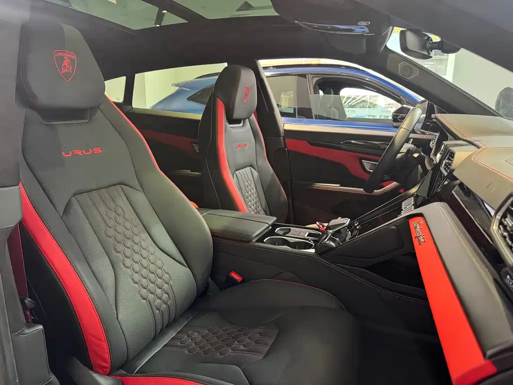 Lamborghini Urus — миниатюра 6