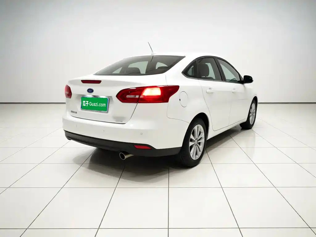 Ford Focus — миниатюра 6