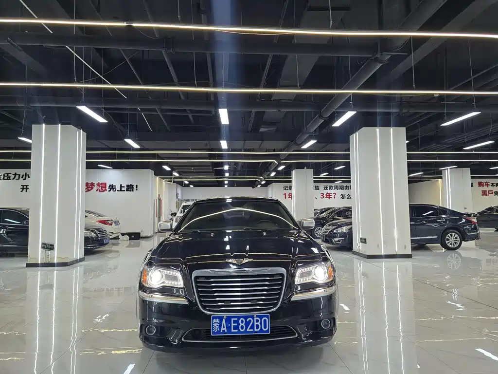 Chrysler 300C — миниатюра 2