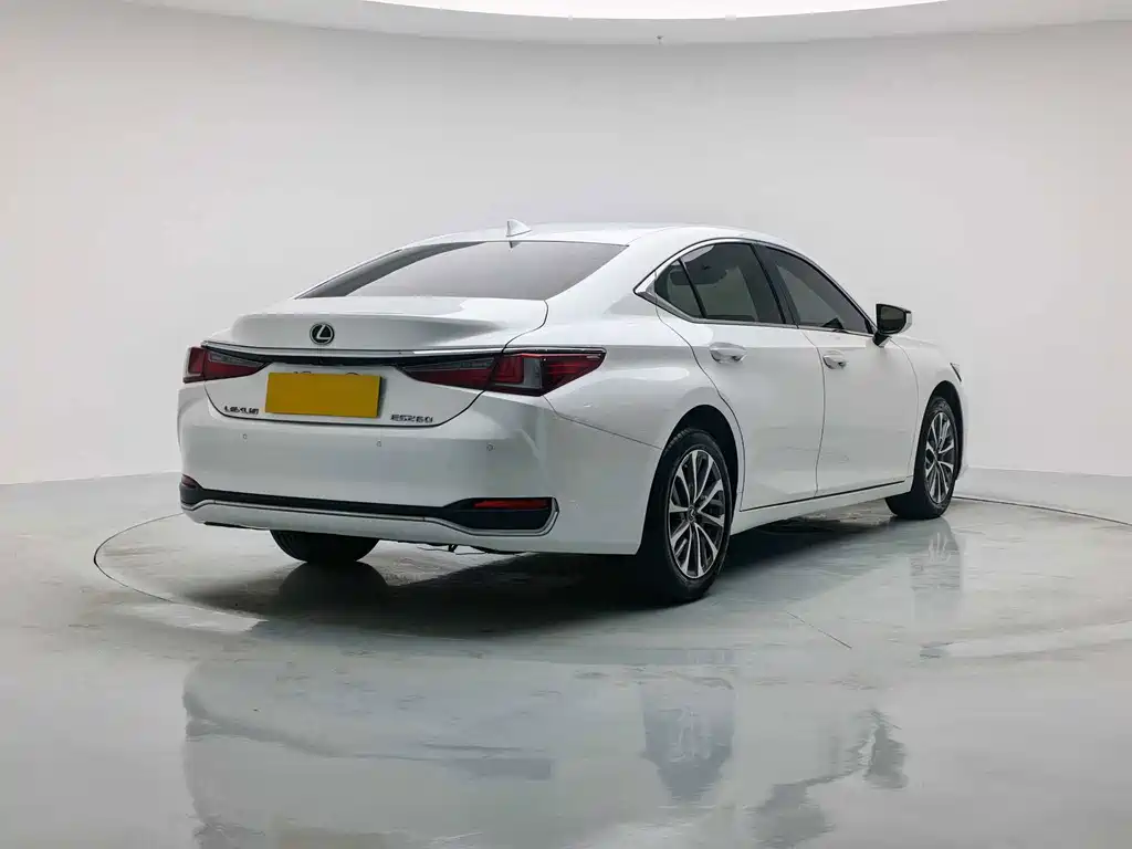 Lexus ES — фотографии объявления, Фото 3
