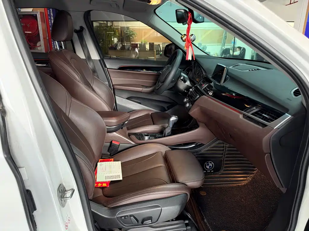 BMW X1 — миниатюра 11