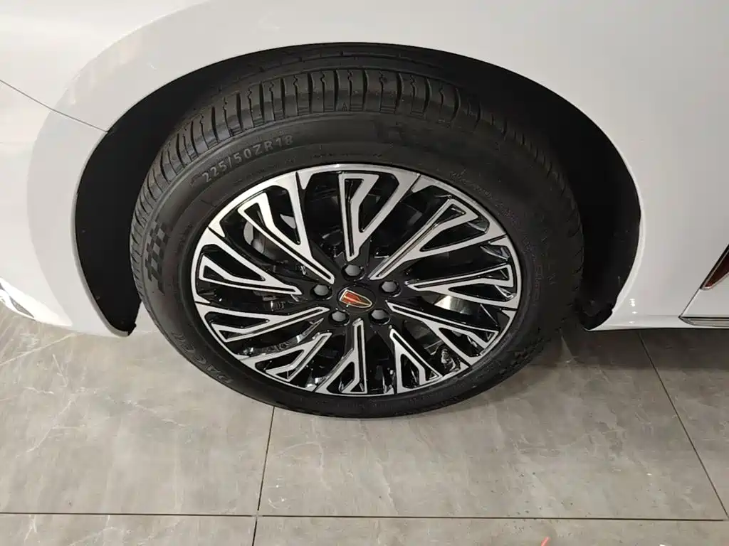 Hongqi Hongqi H5 — миниатюра 23
