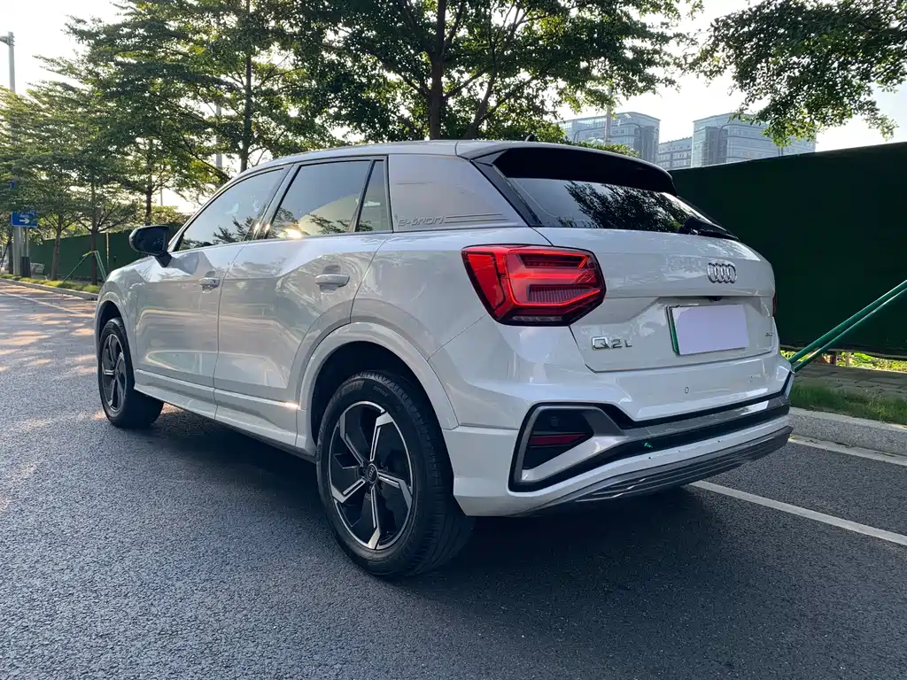 Audi Q2L e-tron 2022 Q2L e-tron Smart