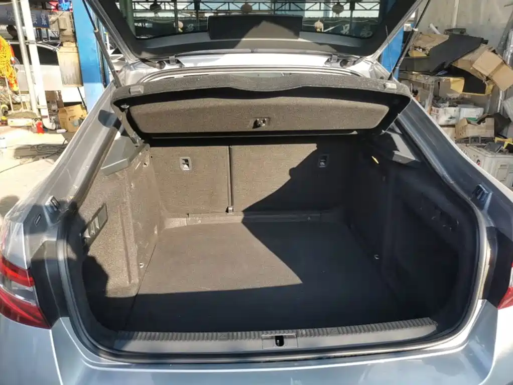 Skoda Superb — миниатюра 19