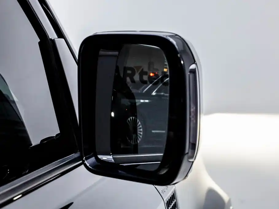 Land Rover Defender — миниатюра 27