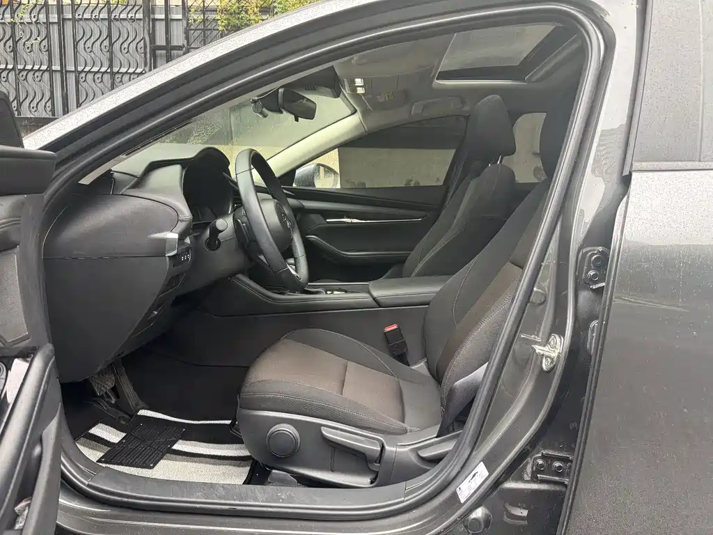 Mazda 3 Axela — миниатюра 5