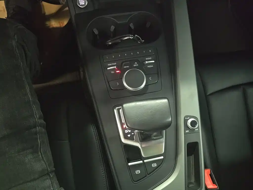 Audi A4L — миниатюра 14