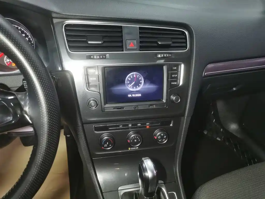 Volkswagen Golf — миниатюра 13
