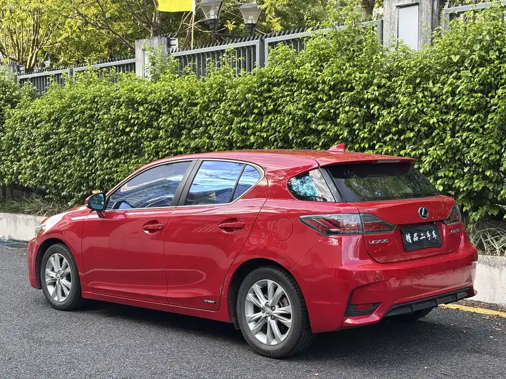 Lexus CT — миниатюра 4