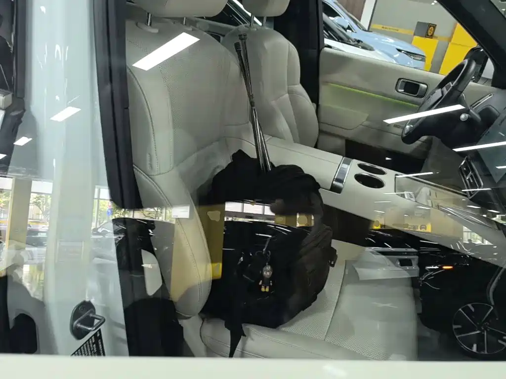 Li Auto Li L9 — миниатюра 25