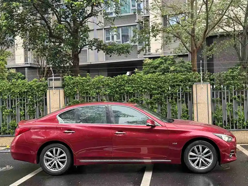 Infiniti Q50L 2016 2.0T Enjoy