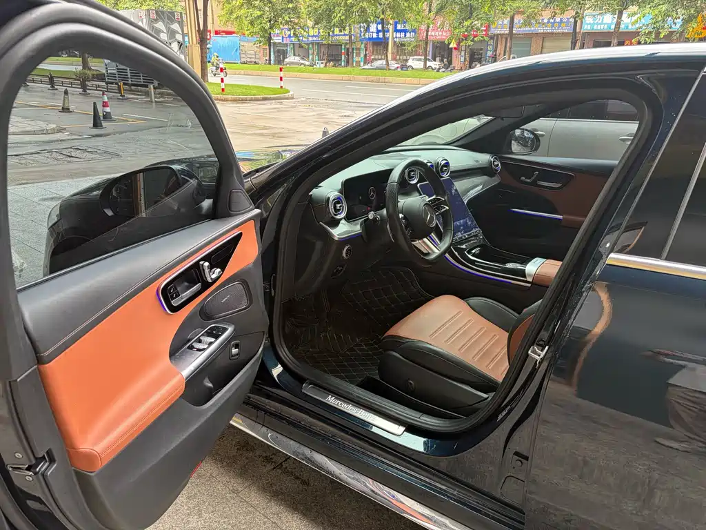 Mercedes-Benz C-Class — миниатюра 4