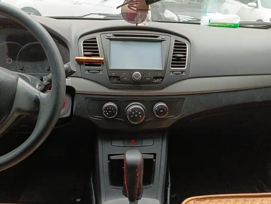 Roewe 350 — миниатюра 13