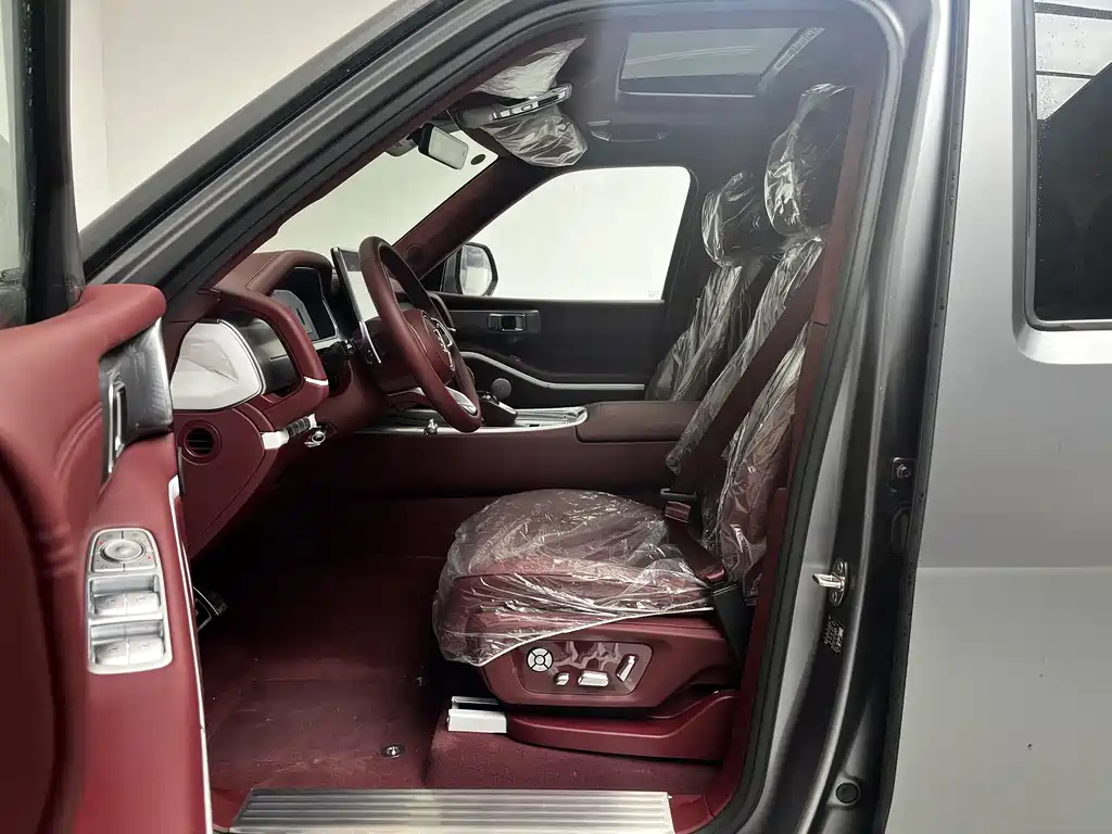 TANK TANK 700 NEW ENERGY