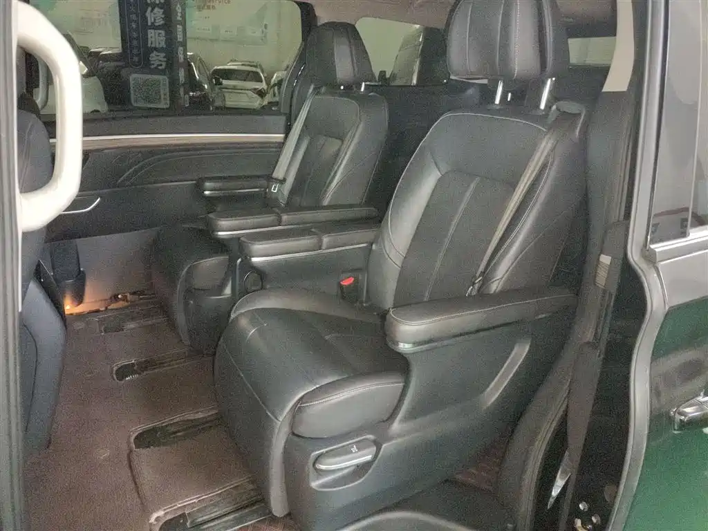 GAC Motor Trumpchi M8 - фото 13