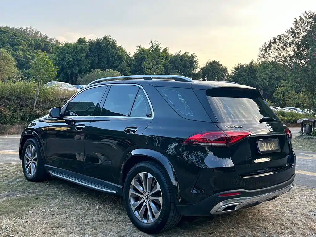 Mercedes-Benz GLE (Import) — миниатюра 17